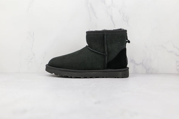UGG Straight Low-Cut
