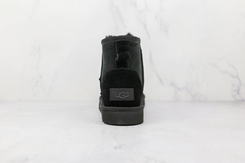 UGG Straight Low-Cut