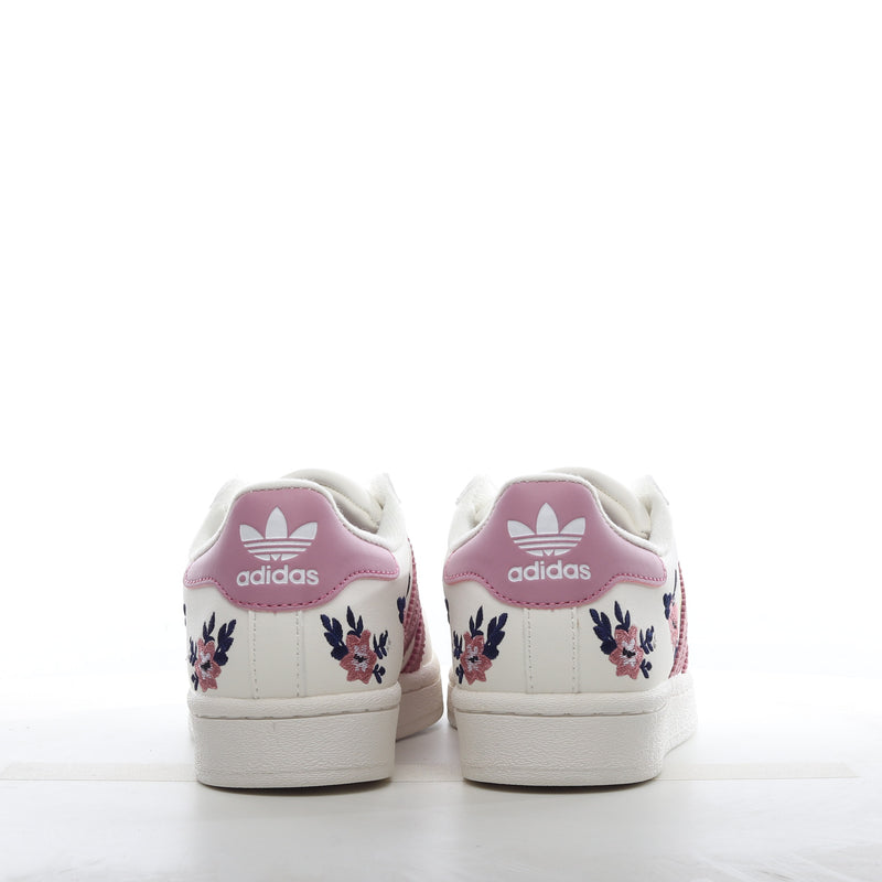 Adidas Superstar